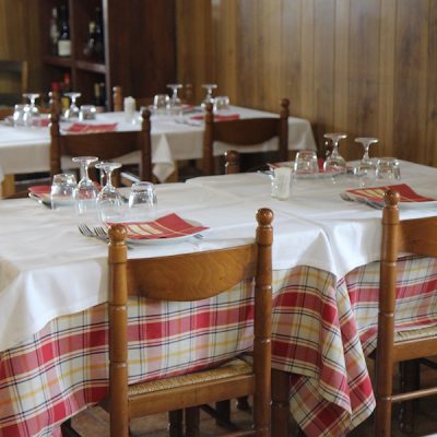 trattoria parma - tavoli sala